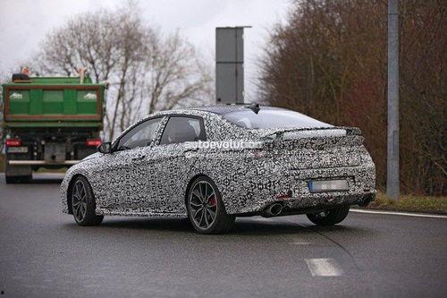 伊兰特最新爆料消息视频,颠覆性设计与科技革新，一窥未来汽车风采  第3张